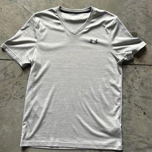 Mens Under Armour Dri-fit Vneck at-Shirt